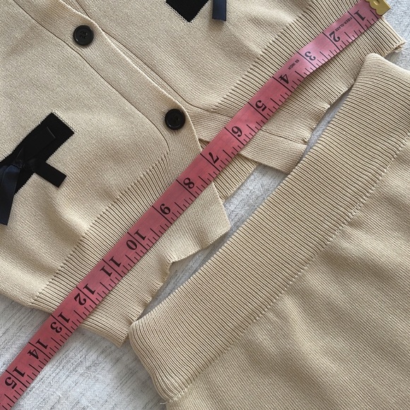 Knitted top and skirt - Picture 7 of 10